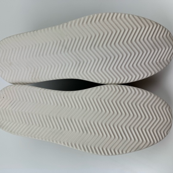 OTBT “Normcore” Women’s Sneakers size 10, Black, New in Box (No Lid) - Picture 13 of 13